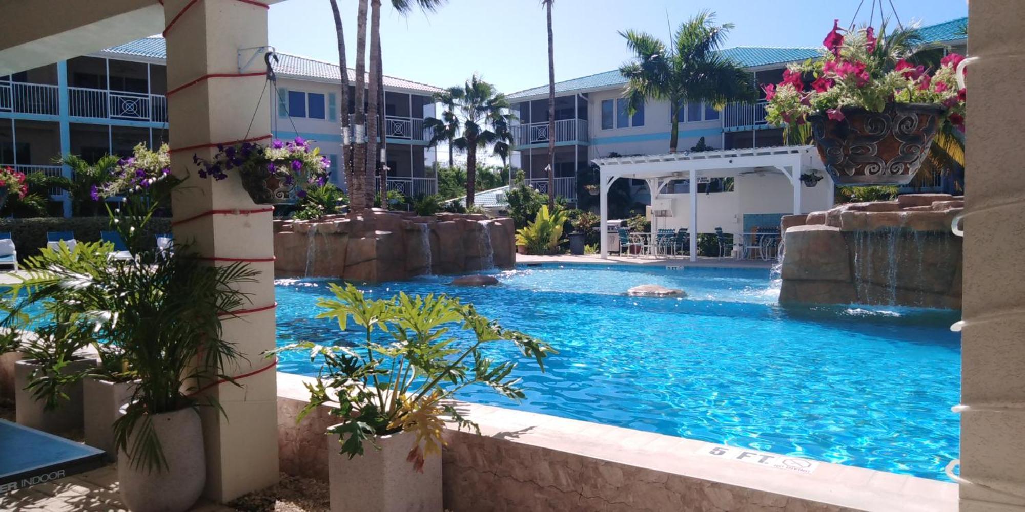 Seven Mile Beach Resort George Town Ngoại thất bức ảnh