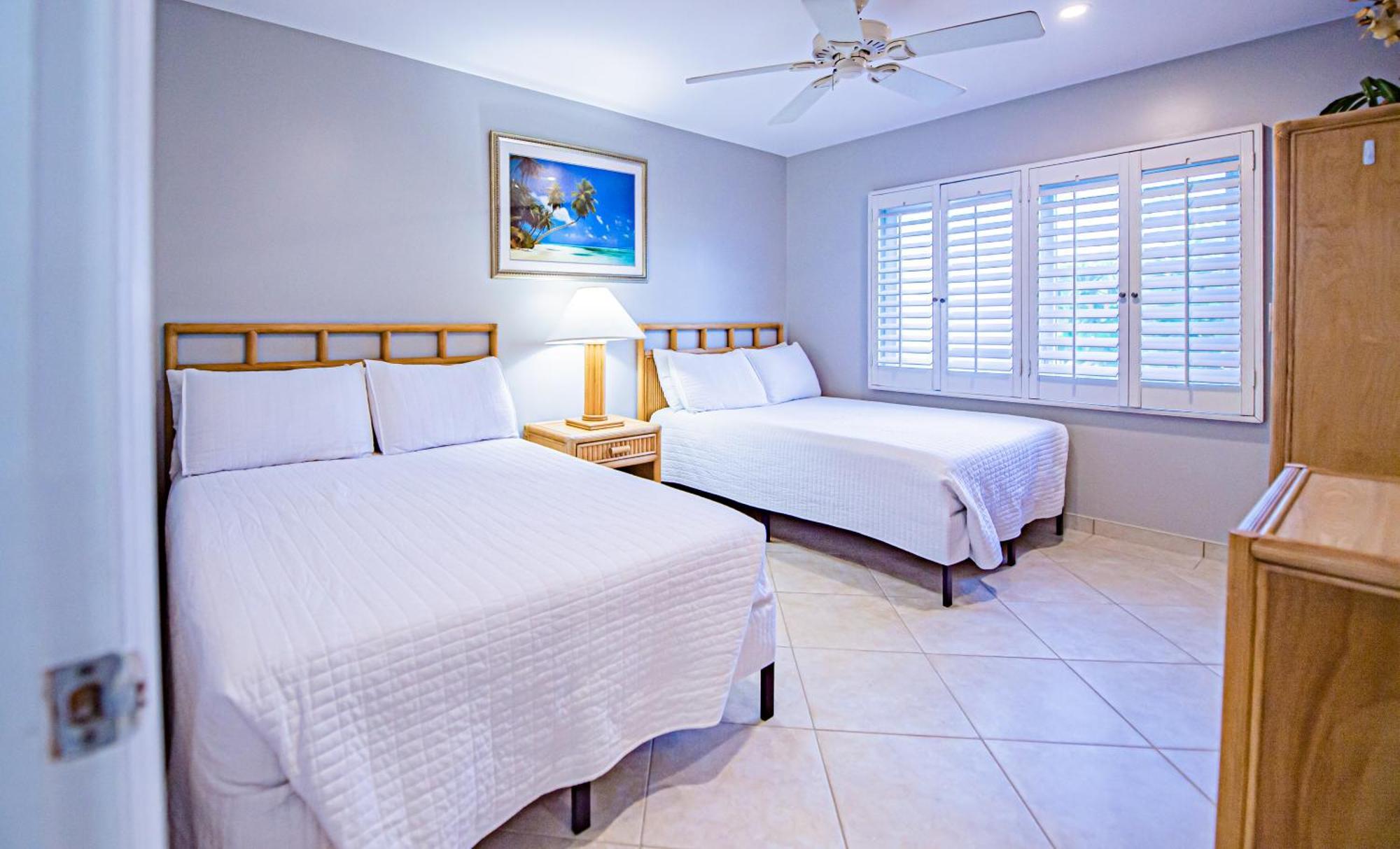 Seven Mile Beach Resort George Town Ngoại thất bức ảnh