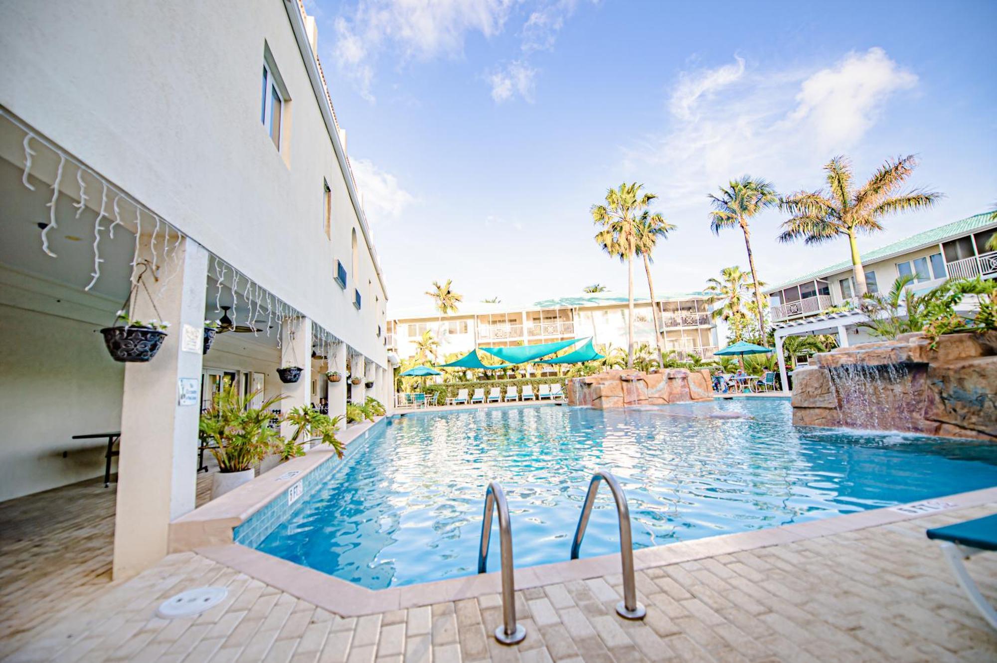 Seven Mile Beach Resort George Town Ngoại thất bức ảnh
