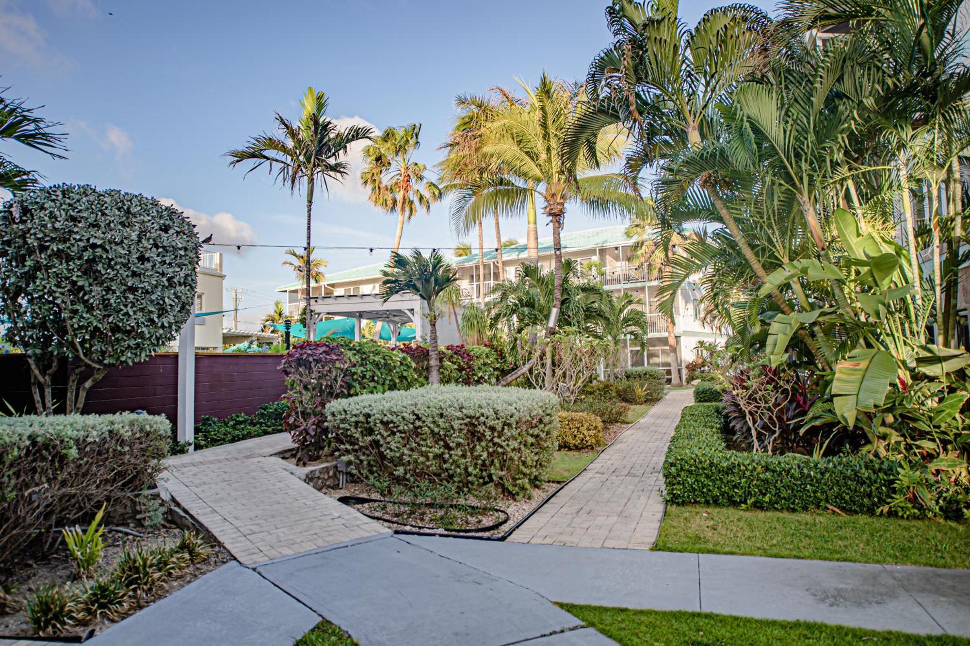 Seven Mile Beach Resort George Town Ngoại thất bức ảnh